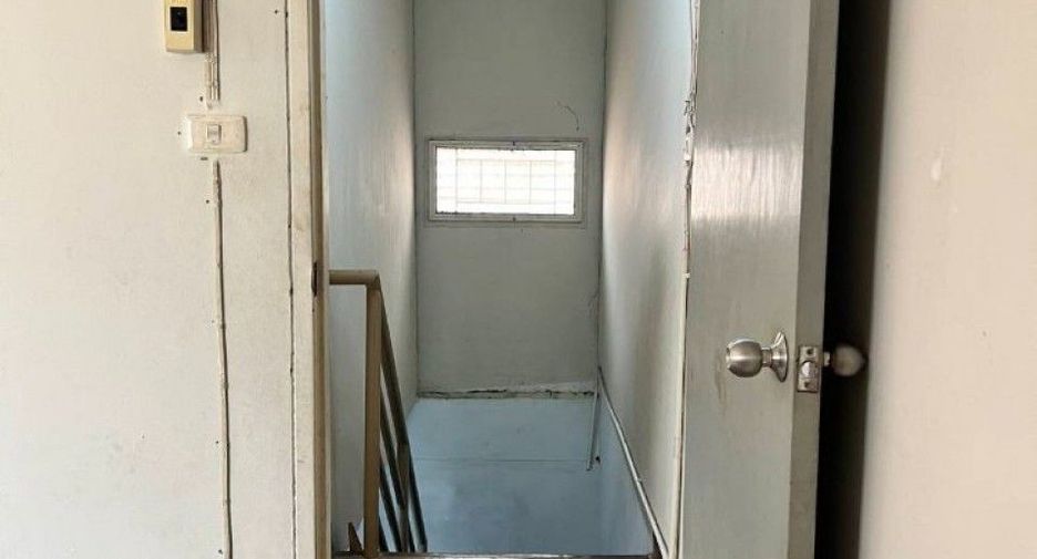 For sale 2 bedrooms townhouse in Lam Luk Ka, Pathum Thani