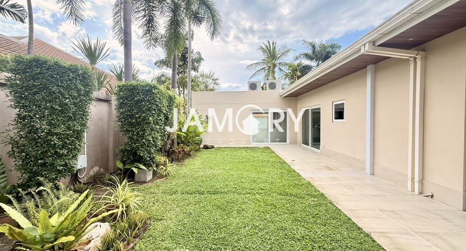 For rent 3 bedrooms house in Bang Lamung, Chonburi