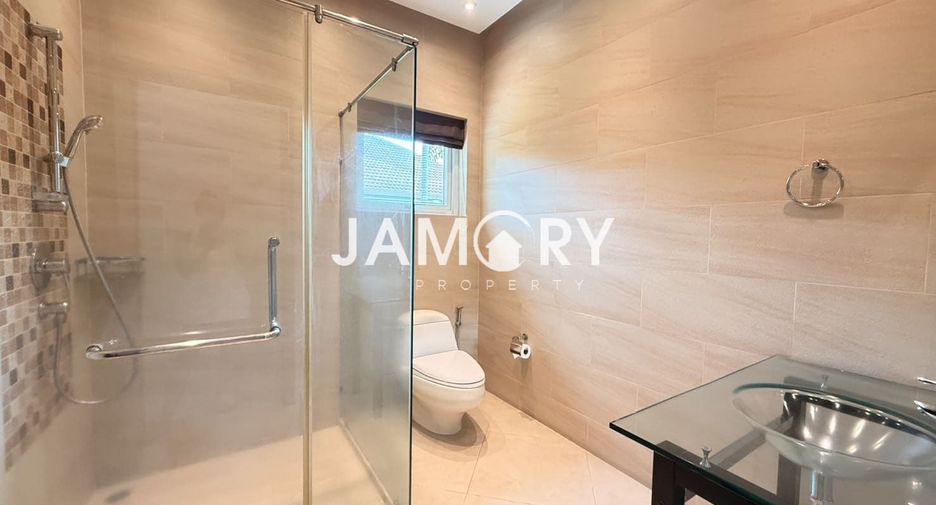 For rent 3 bedrooms house in Bang Lamung, Chonburi