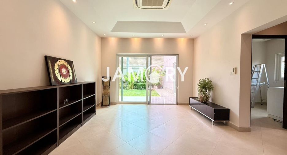 For rent 3 bedrooms house in Bang Lamung, Chonburi