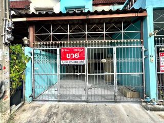 For sale 2 bedrooms townhouse in Don Mueang, Bangkok
