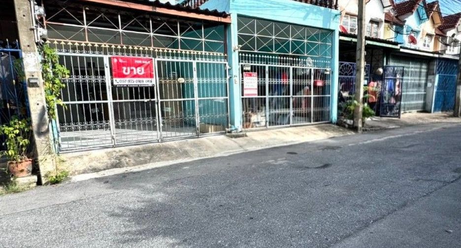 For sale 2 bedrooms townhouse in Don Mueang, Bangkok
