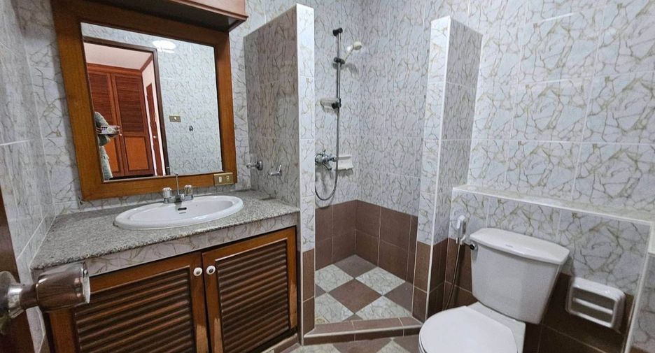 Продажа 4 спальни дом в Банг Ламунг, Чонбури