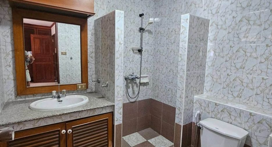 Продажа 4 спальни дом в Банг Ламунг, Чонбури