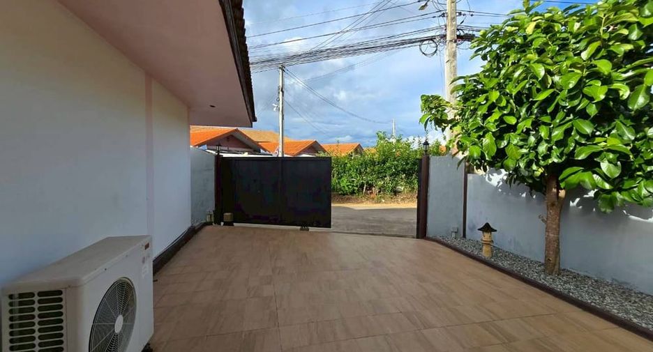 For rent 2 bedrooms villa in Bang Lamung, Chonburi
