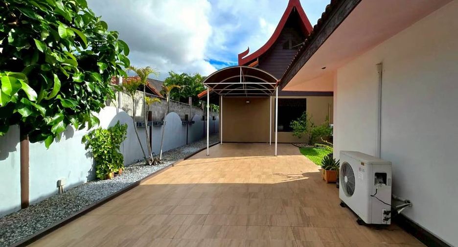 For rent 2 bedrooms villa in Bang Lamung, Chonburi