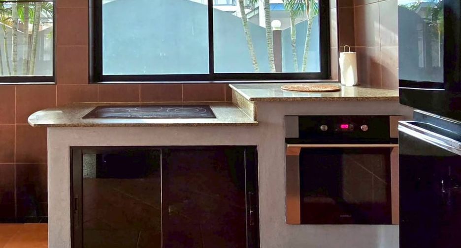 For rent 2 bedrooms villa in Bang Lamung, Chonburi