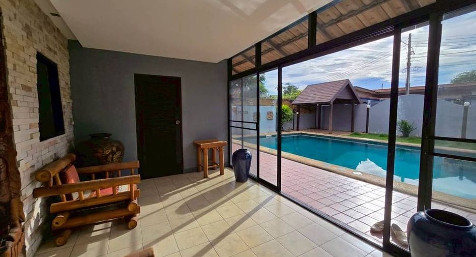 For rent 2 bedrooms villa in Bang Lamung, Chonburi