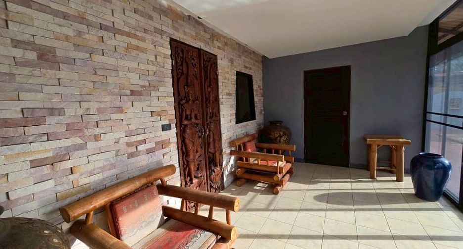For rent 2 bedrooms villa in Bang Lamung, Chonburi