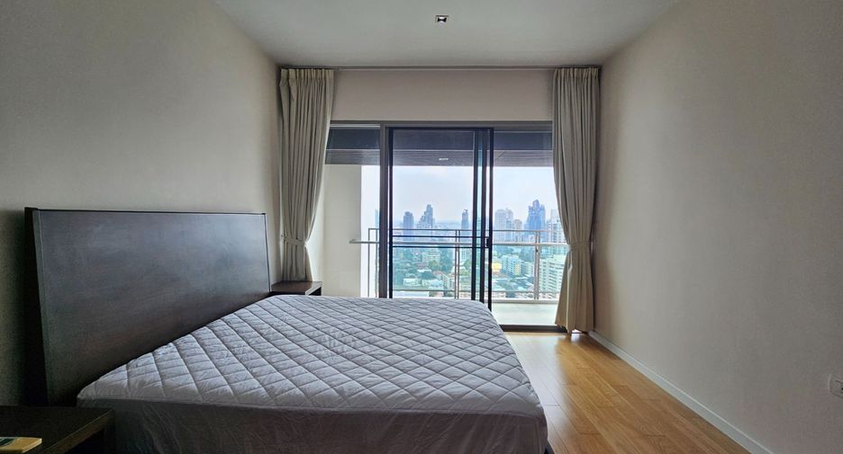 For rent 2 bedrooms condo in Khlong Toei, Bangkok