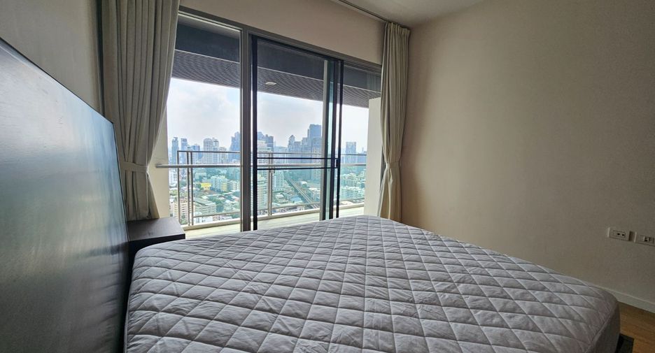 For rent 2 bedrooms condo in Khlong Toei, Bangkok