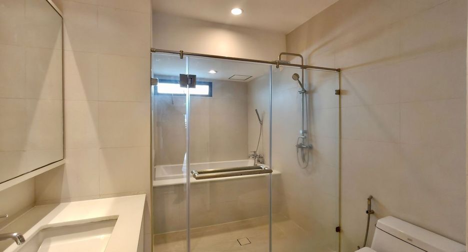 For rent 3 ベッドルーム condo in Watthana, Bangkok