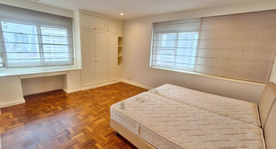 For rent 3 ベッドルーム condo in Watthana, Bangkok