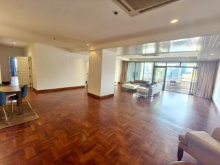For rent 3 ベッドルーム condo in Watthana, Bangkok