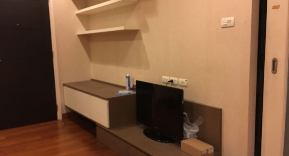 For sale 1 bed condo in Sathon, Bangkok