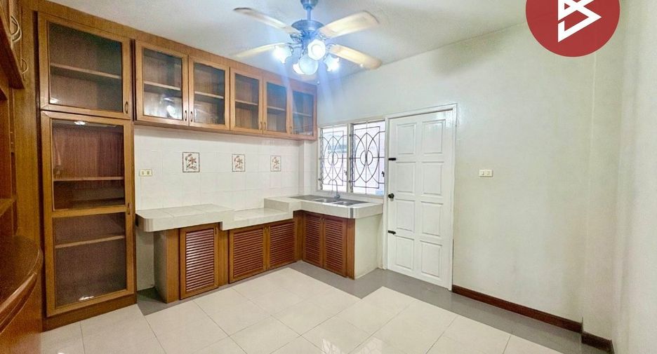 Haus zum Kauf mit 3 Zimmer in Takhli, Nakhon Sawan