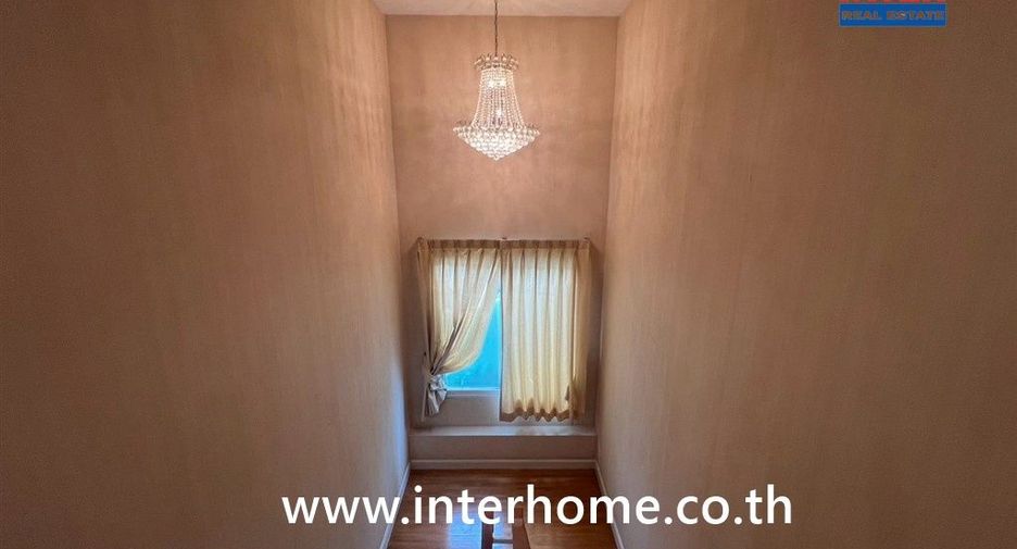 For sale 3 bedrooms house in Mueang Nonthaburi, Nonthaburi