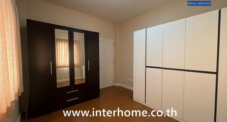 For sale 3 bedrooms house in Mueang Nonthaburi, Nonthaburi