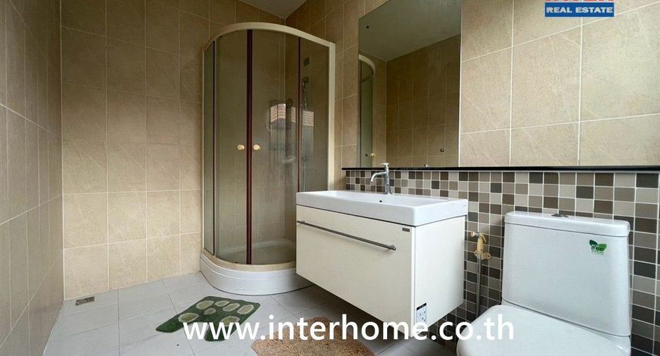 For sale 3 bedrooms house in Mueang Nonthaburi, Nonthaburi