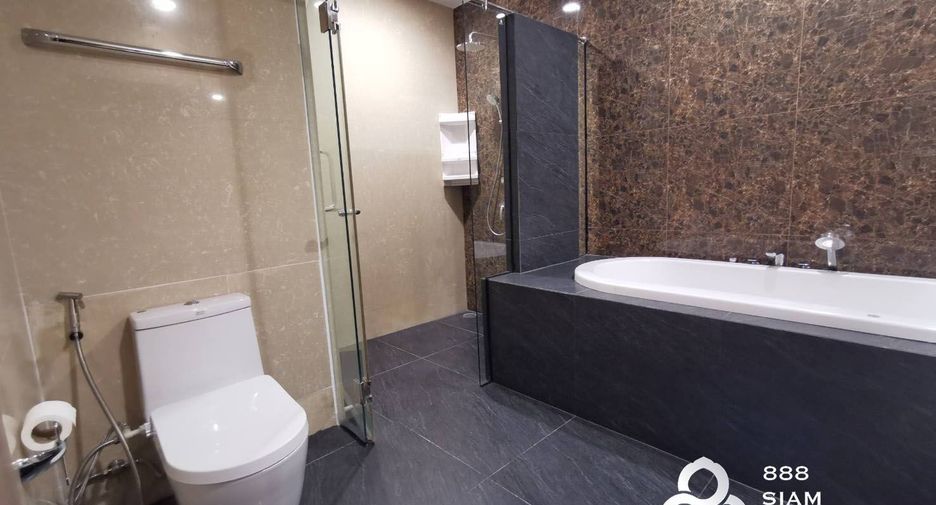 For rent 2 bedrooms condo in Khlong Toei, Bangkok
