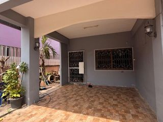 For sale 2 bedrooms townhouse in Mueang Chachoengsao, Chachoengsao