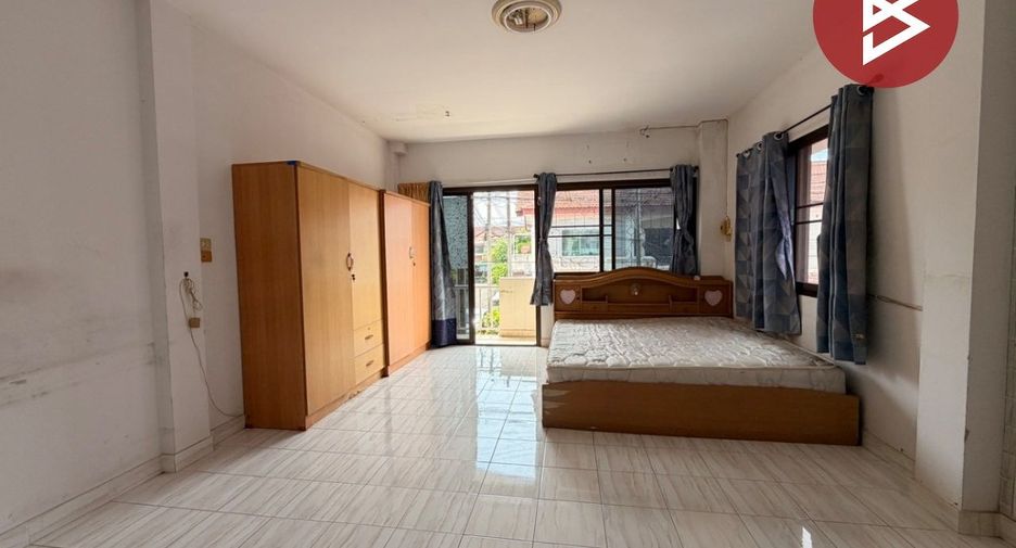 For sale 2 bedrooms townhouse in Mueang Chachoengsao, Chachoengsao