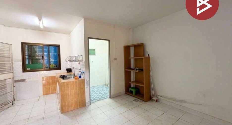 For sale 2 bedrooms townhouse in Mueang Chachoengsao, Chachoengsao