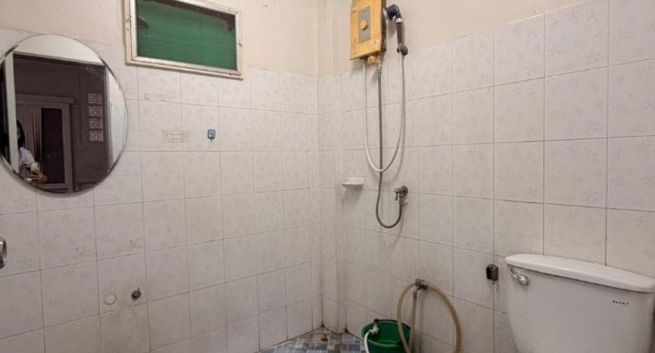 For sale 2 bedrooms townhouse in Mueang Chachoengsao, Chachoengsao