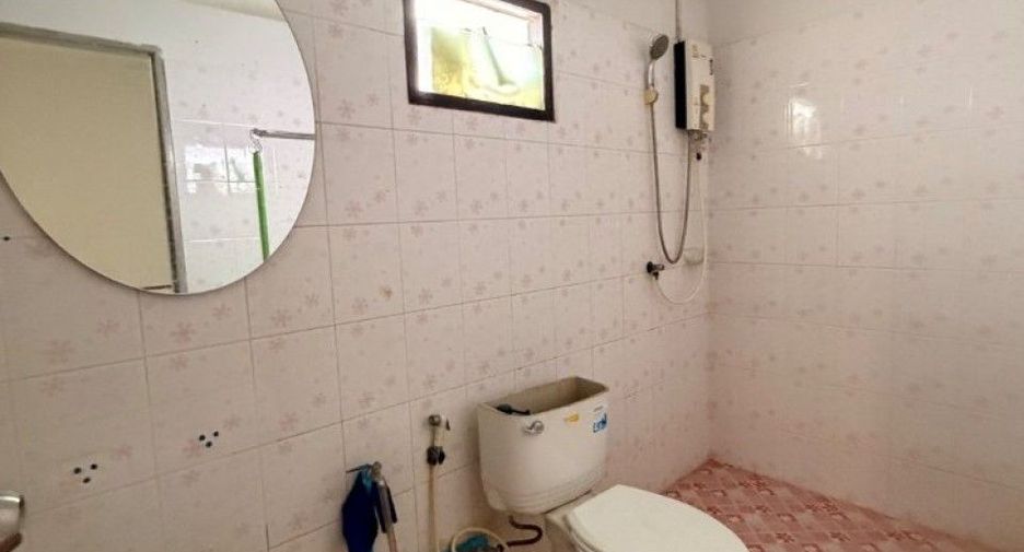 For sale 2 bedrooms townhouse in Mueang Chachoengsao, Chachoengsao