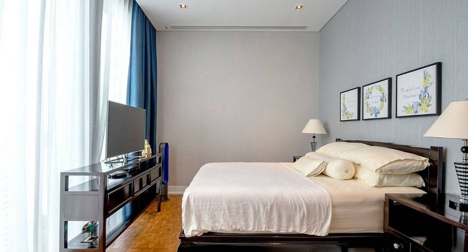 For sale 2 ベッドルーム condo in Sathon, Bangkok