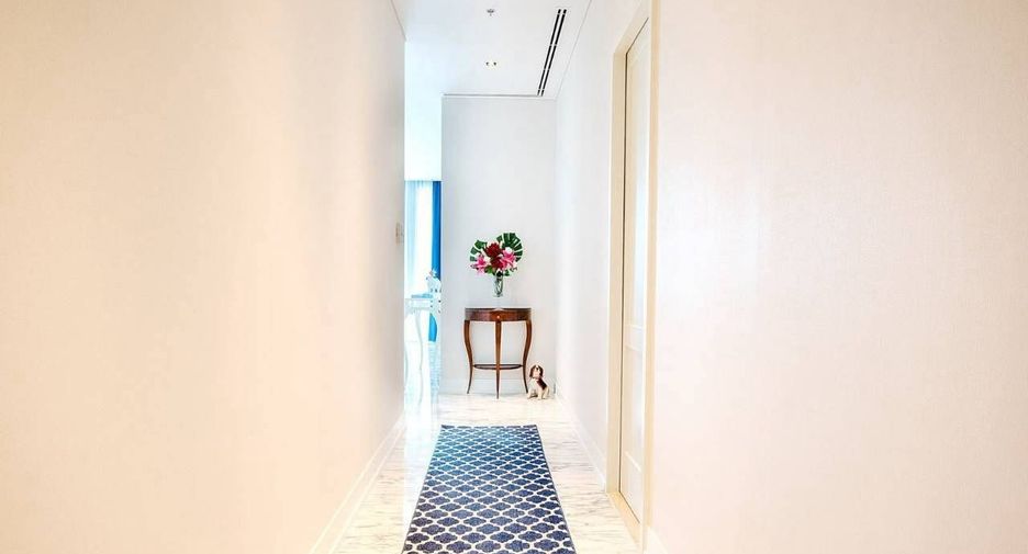For sale 2 ベッドルーム condo in Sathon, Bangkok