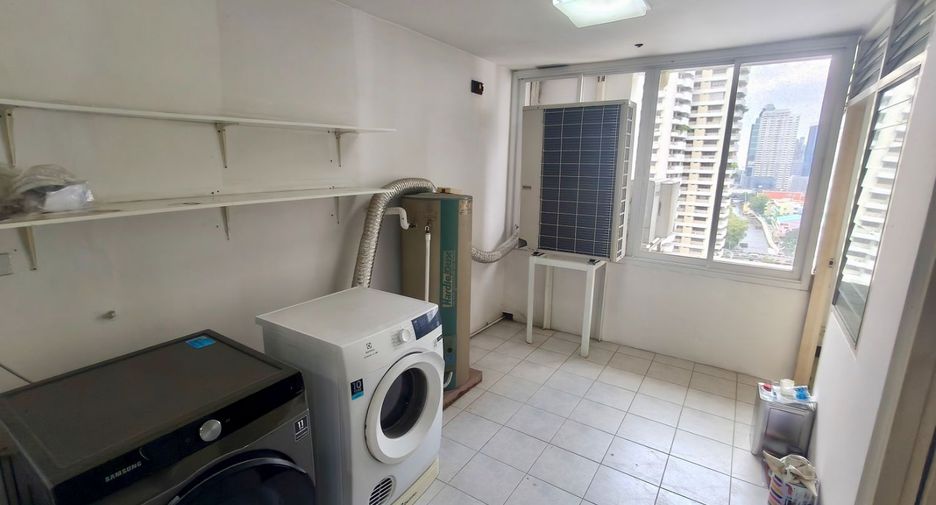 For rent 4 ベッドルーム condo in Watthana, Bangkok