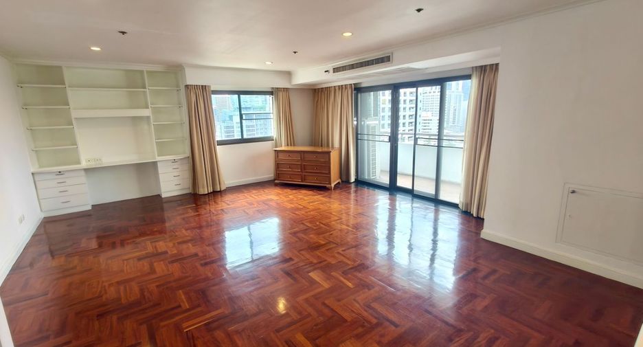 For rent 4 ベッドルーム condo in Watthana, Bangkok