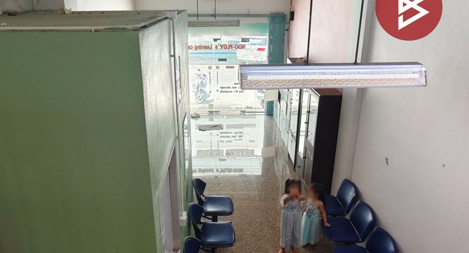 For sale 8 bedrooms retail Space in Mueang Nakhon Si Thammarat, Nakhon Si Thammarat