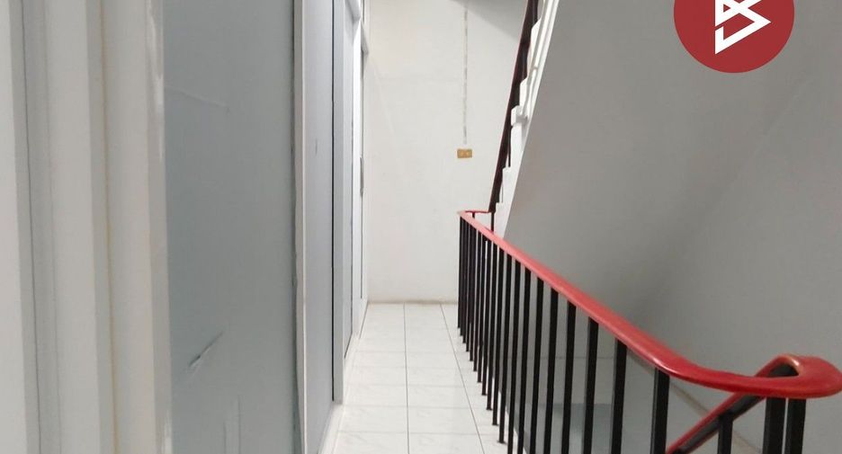 For sale 8 bedrooms retail Space in Mueang Nakhon Si Thammarat, Nakhon Si Thammarat