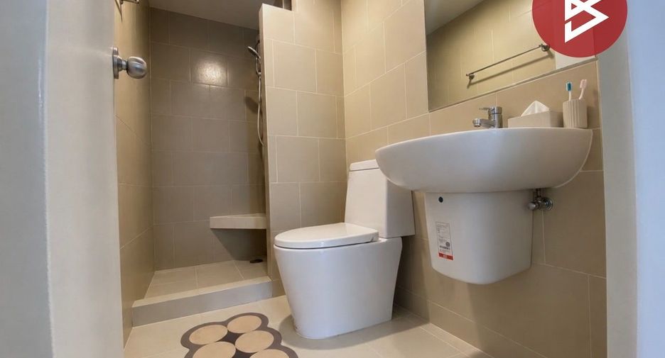 For sale 1 bed condo in Mueang Samut Prakan, Samut Prakan
