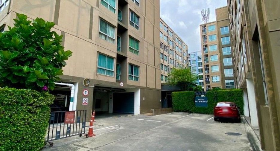 For sale 1 bed condo in Mueang Samut Prakan, Samut Prakan