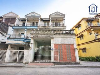 Casa adosada en venta de 3 habitaciones en Bueng Kum, Bangkok