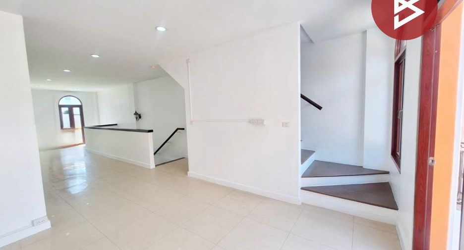 Gewerbefläche zum Kauf mit 3 Zimmer in Bang Khen, Bangkok