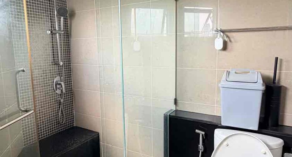 Condo en venta y en alquiler de 2 habitaciones en Huai Khwang, Bangkok