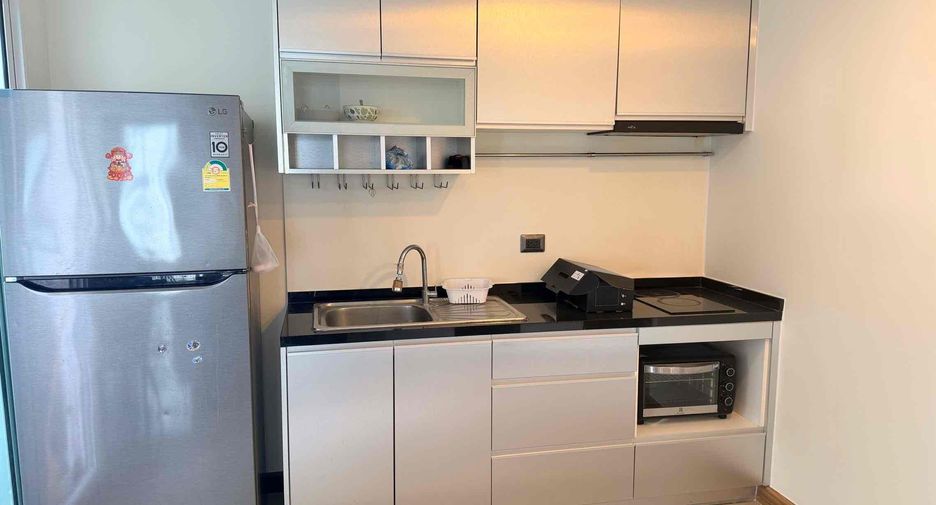 Condo en venta y en alquiler de 2 habitaciones en Huai Khwang, Bangkok