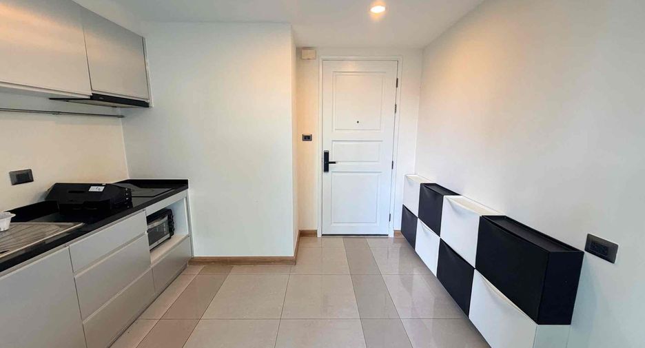 Condo en venta y en alquiler de 2 habitaciones en Huai Khwang, Bangkok