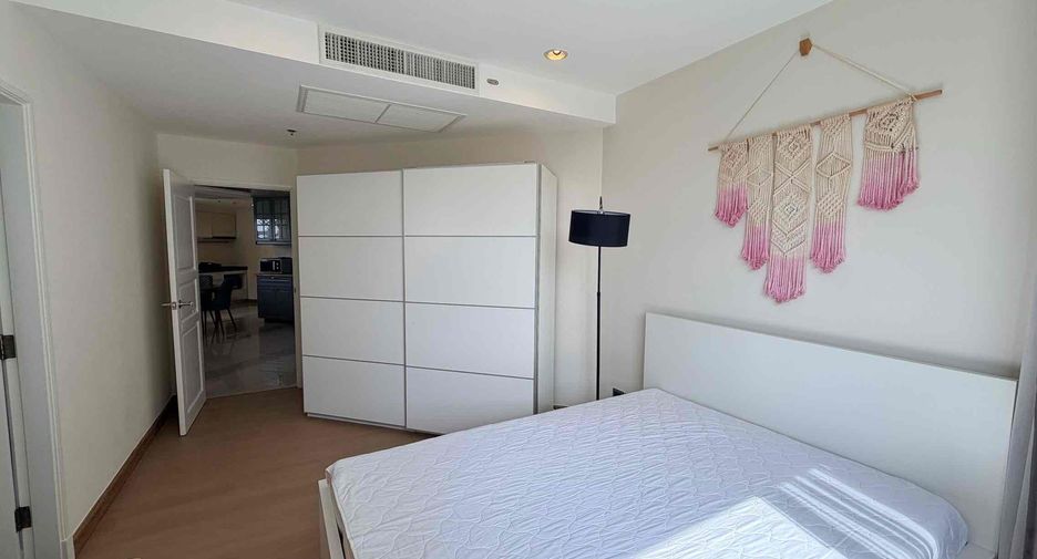 Condo en venta y en alquiler de 2 habitaciones en Huai Khwang, Bangkok