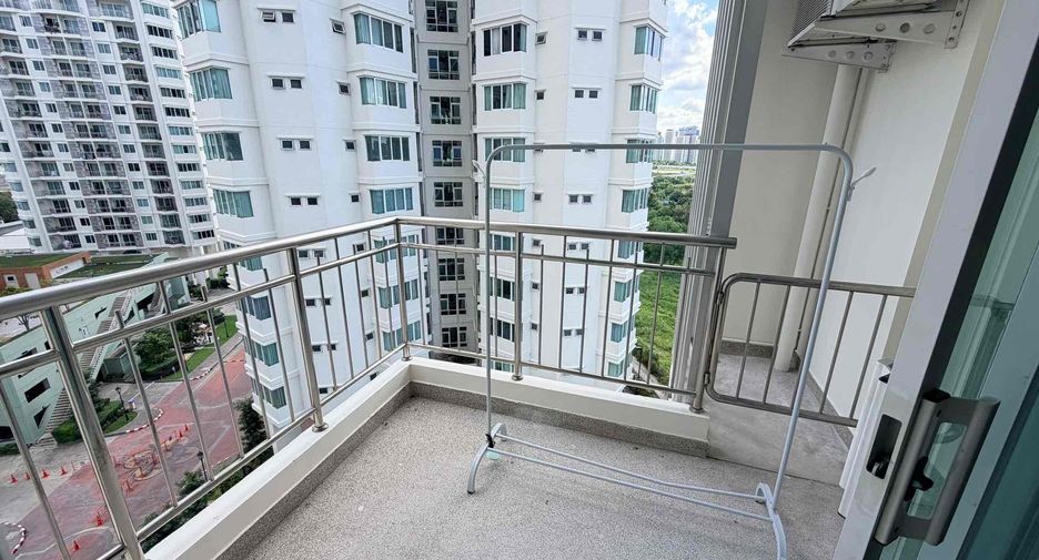 Condo en venta y en alquiler de 2 habitaciones en Huai Khwang, Bangkok