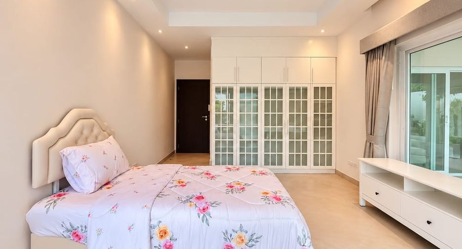 For rent 3 bedrooms villa in Bang Lamung, Chonburi