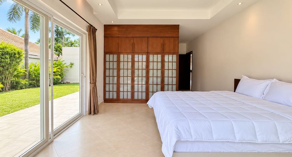 For rent 3 bedrooms villa in Bang Lamung, Chonburi