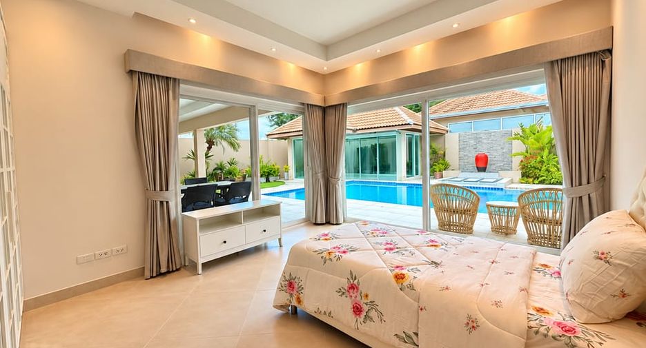 For rent 3 bedrooms villa in Bang Lamung, Chonburi