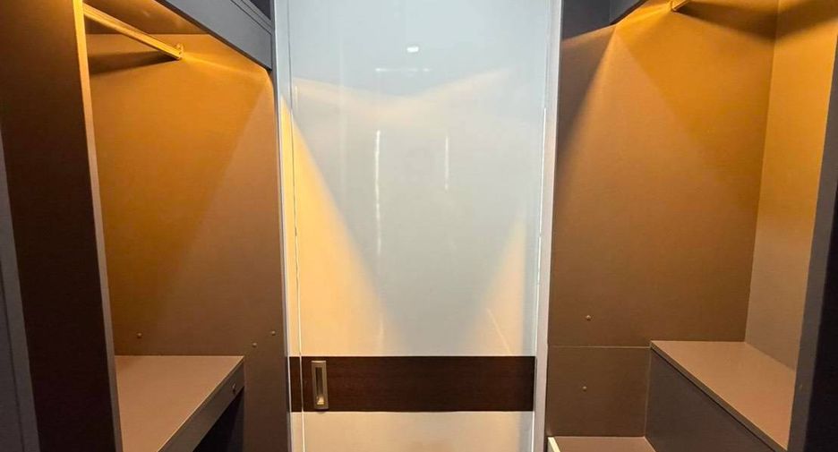For rent 1 bed condo in Huai Khwang, Bangkok