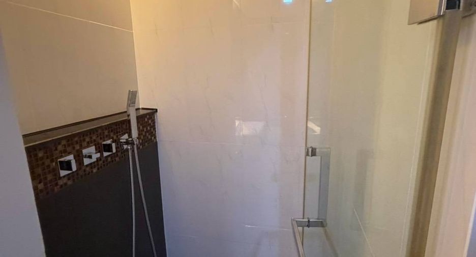 For rent 1 bed condo in Huai Khwang, Bangkok