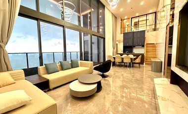 À louer 3 chambres condo à Huai Khwang, Bangkok